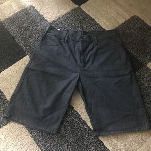 🔥569 MEN LEVI’S SHORT 🔥